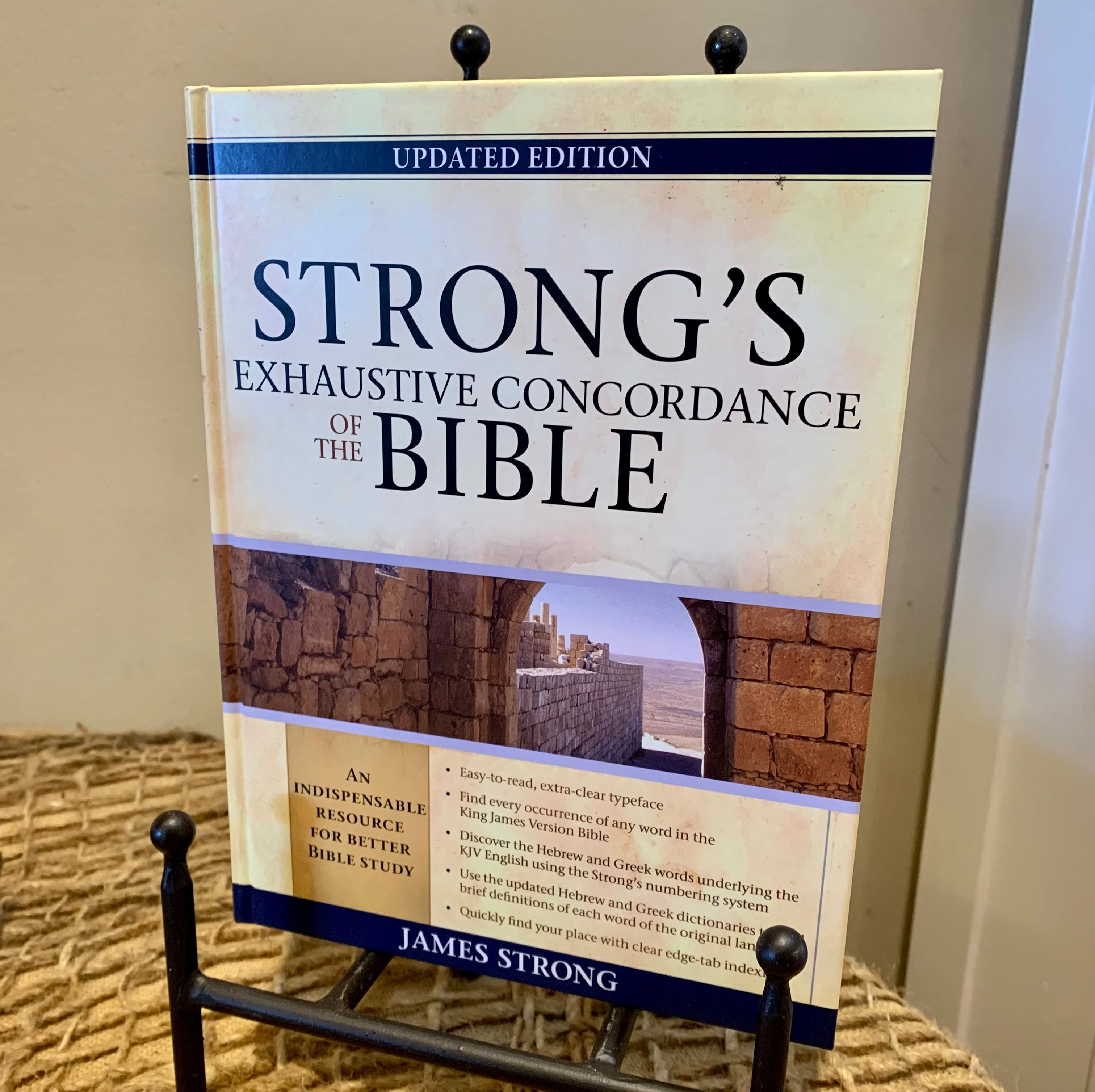 Strong's Exhaustive Concordance of The Bible (Updated Edition)
